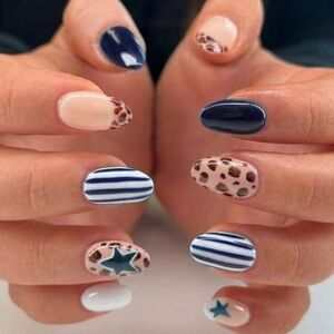 24pc Press On Nail Set from the Nail Bar 💅